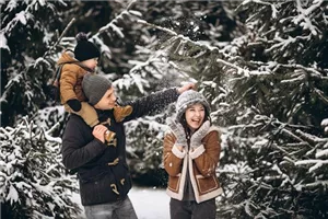 Aktion: Weihnachtsbaum selbst schlagen Aktion: Weihnachtsbaum selbst schlagen